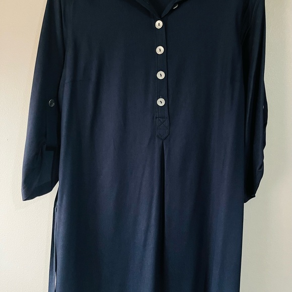 Dresses & Skirts - Dress barn knee length navy dress size 16 with belt and even has pockets.